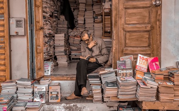 class="post-card__img"