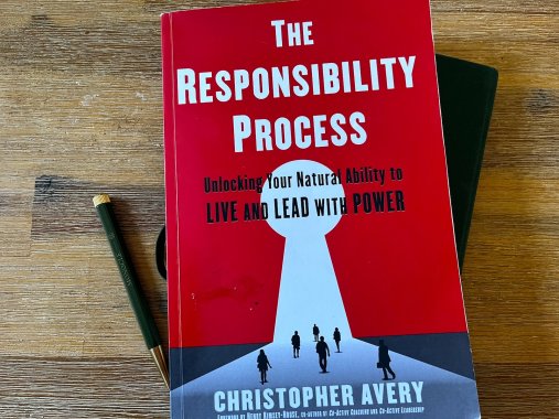 class="post-card__img"